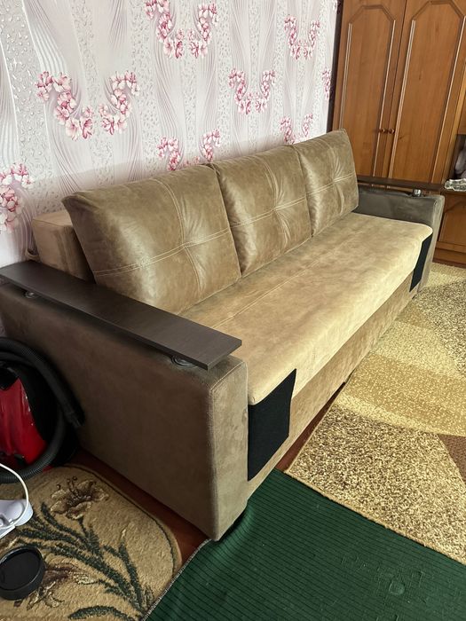 Продаю диван розкладний. Самовивіз