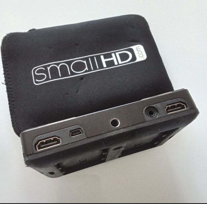 Monitor SmallHD DP4 carregador 3 baterias cabo hdmi