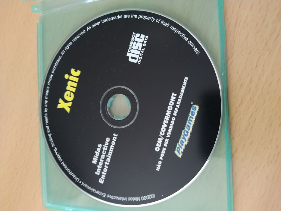 Vários CDs, jogos, música, segurança