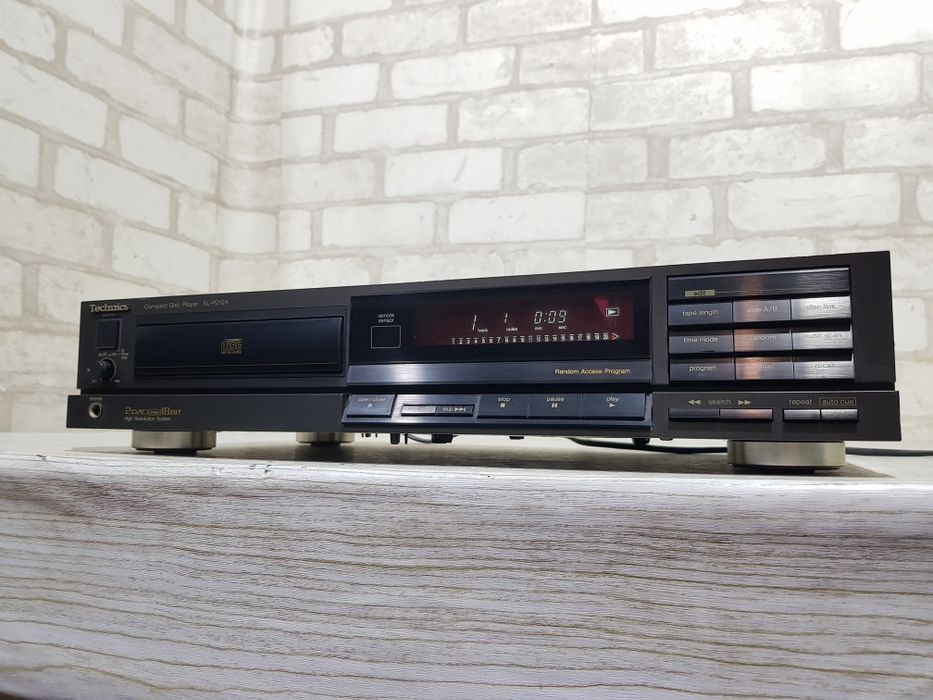 Програвач CD дисків TECHNICS SL-P212A, б/у з Німеччини