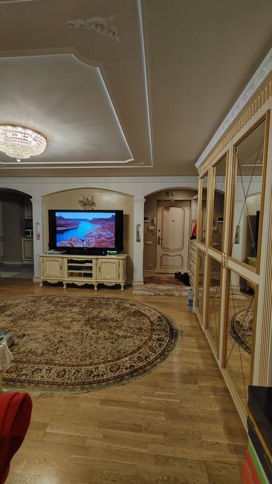 Шикарна квартира на проспекту Миру!