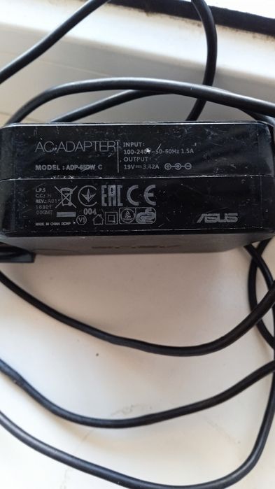 Зарядка,блок живлення для ноутбука Asus