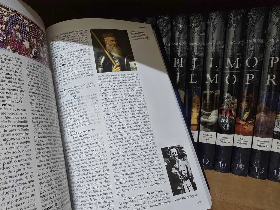 Enciclopédia Moderna Larousse