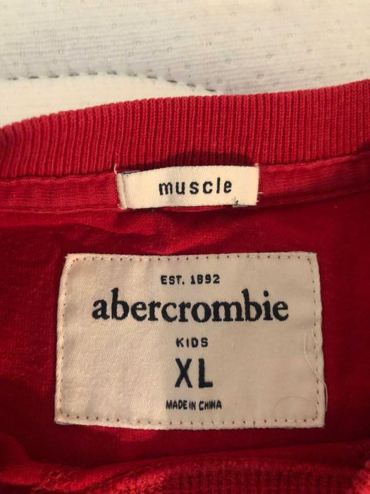 Camisola Abercrombie vermelha
