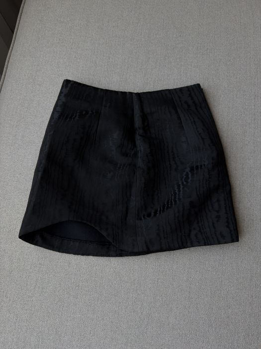 Продам спідницю zara чорна s