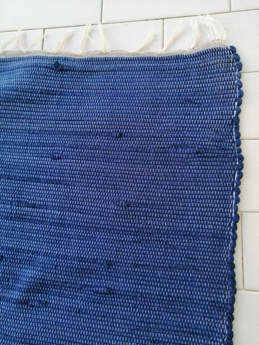 Tapete azul para quarto ou sala