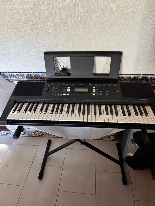 Teclado Yamaha PSR-E343