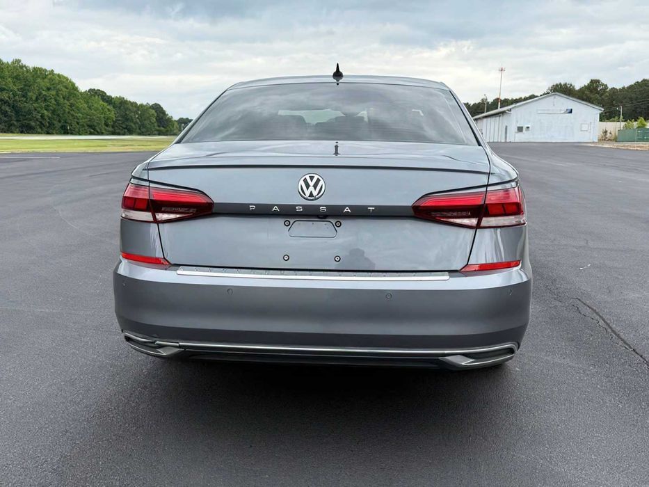 Volkswagen Passat Limited Edition      2022