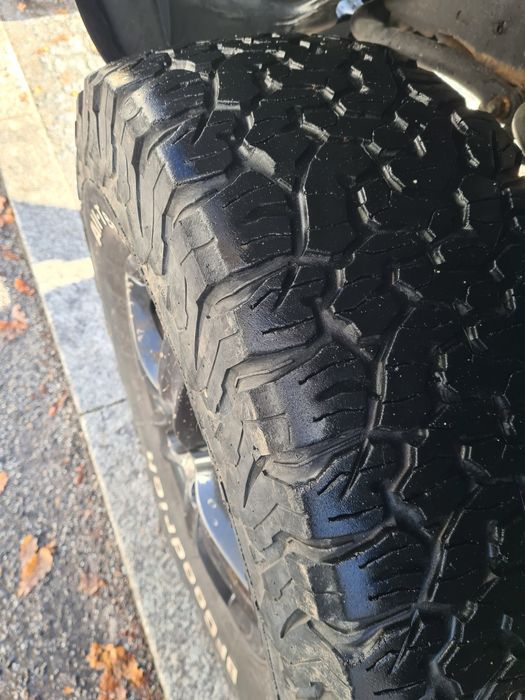 4 Pneus 285 70 r17 BF goodrich