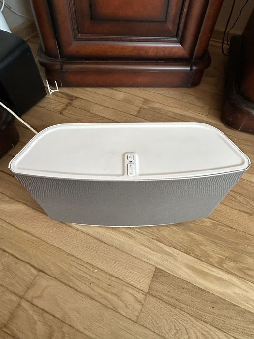 Glosnik sonos play 5