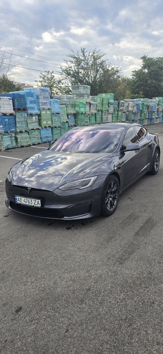 Tesla model s plaid