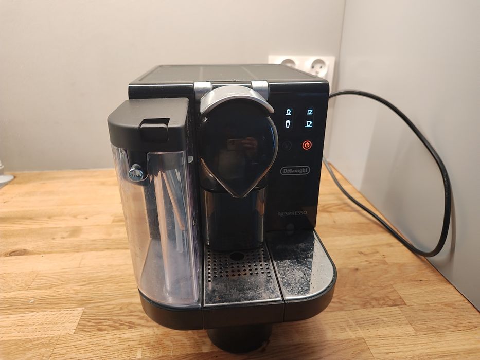 Ekspres kapsułkowy Nespresso lattissima f316