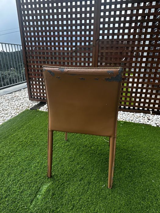 Cadeira – Usada – 5 € Chair – Used – 5 €