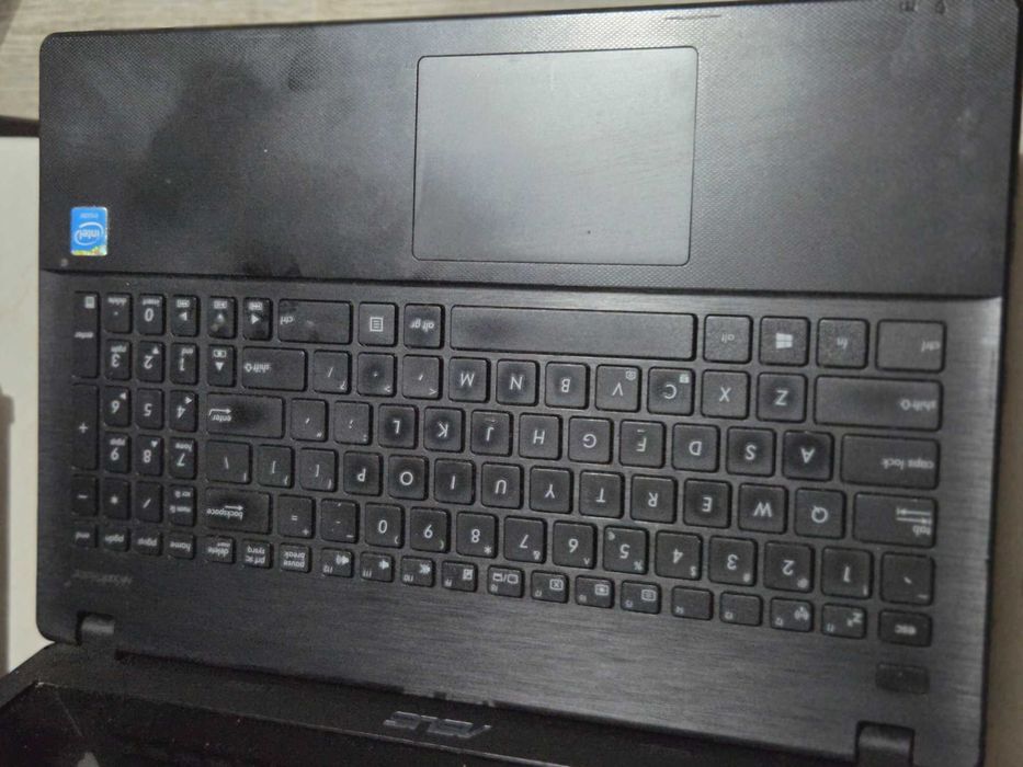 ASUS X551M uzywany