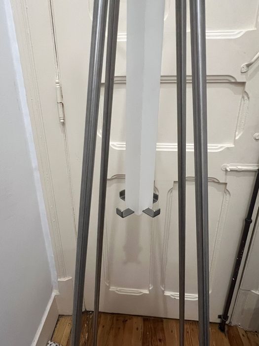 Bengaleiro/cabide de pé IKEA Tjusig