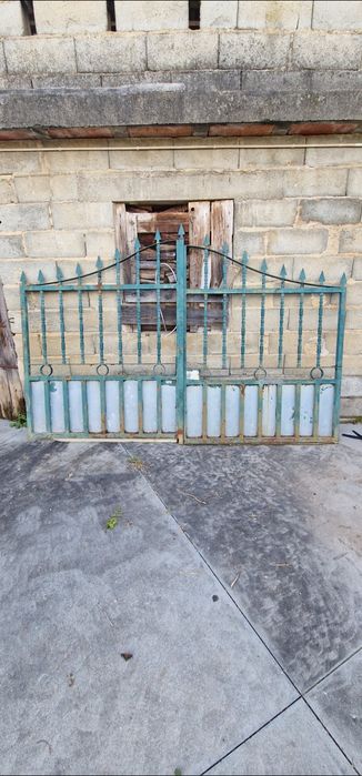 Portão 2.8m x 1.7m
