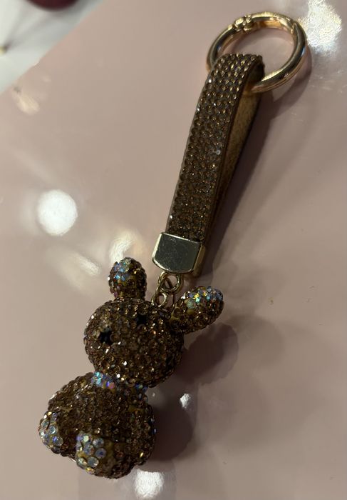 Piękny, nowy, błyszczący breloczek złoty miś okazja