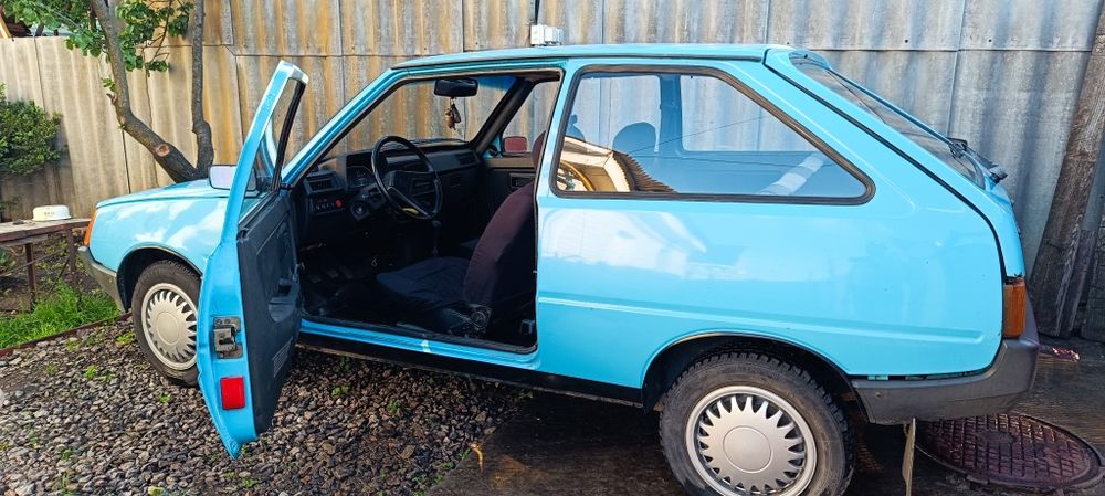 Автомобіль Таврія 1102