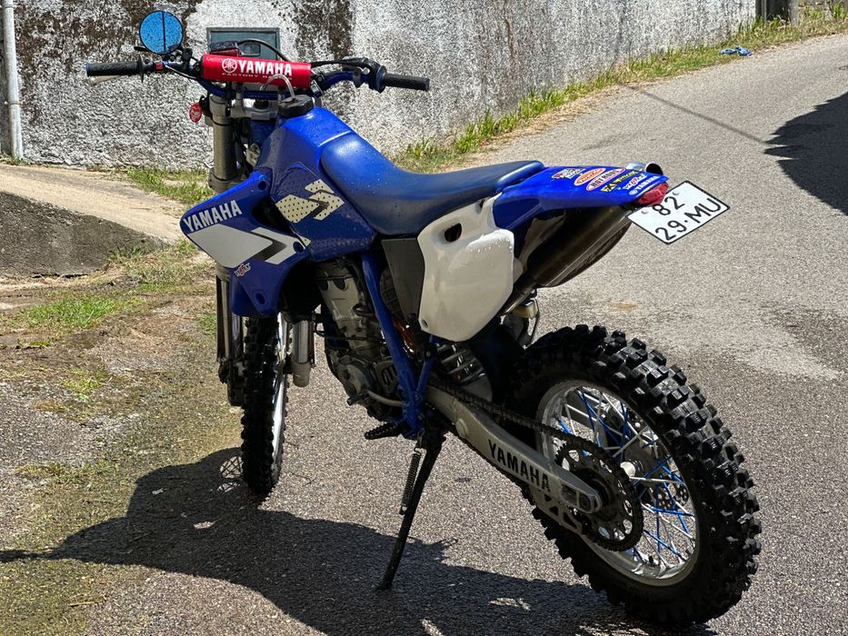 Yamaha WR 400F Moto em bom estado