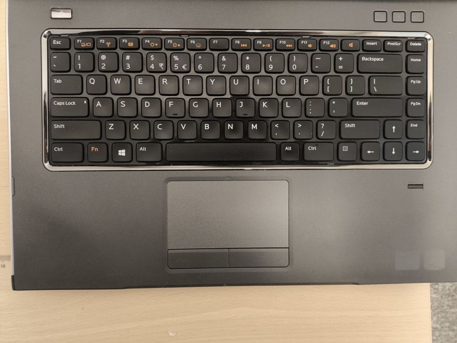 Komputer Dell Vostro 3560