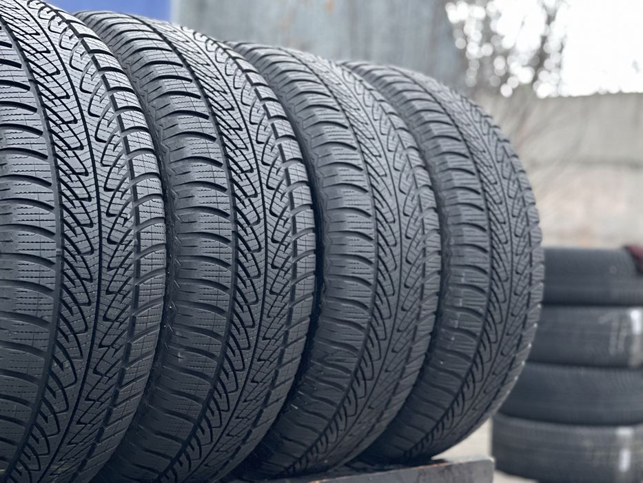Шини Зимові 4шт 255/60 R18 Goodyear Ultra Grip Perfomance 8