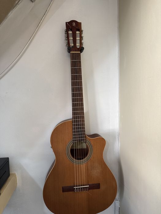 Violao Alhambra Usado