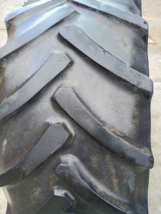 Opony 540 65 R28 oraz koła zetor 7211, 5211