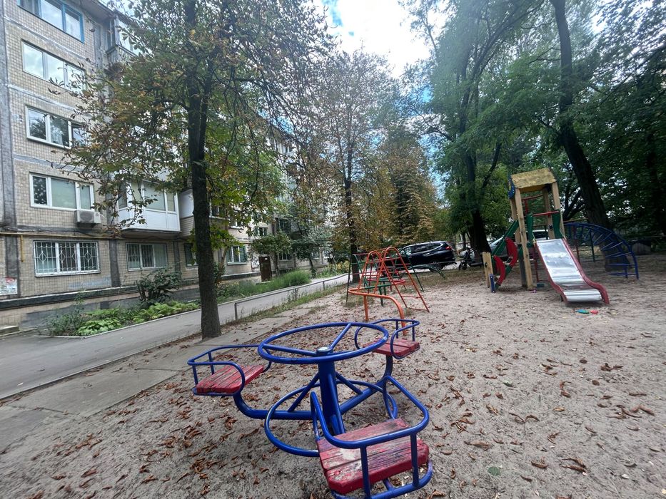 Без комісіі Продам 2к квартира Газ метро Нивки Мегамаркет