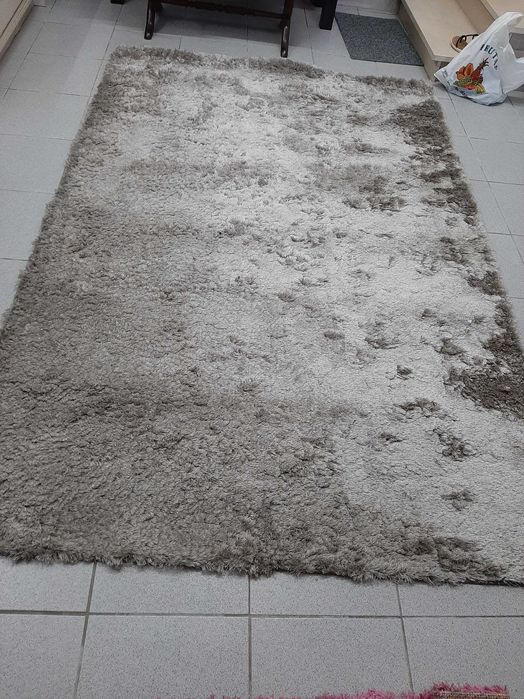 Carpete grande cinza prata