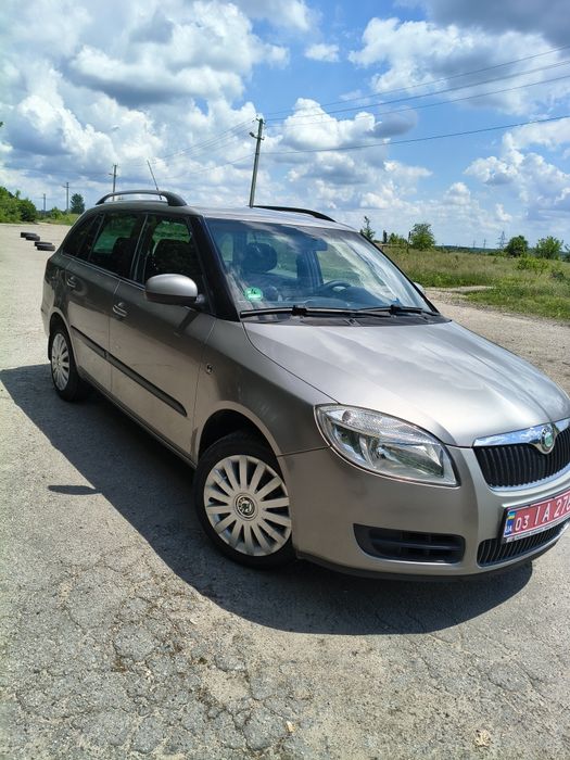 Автомобіль шкода фабія