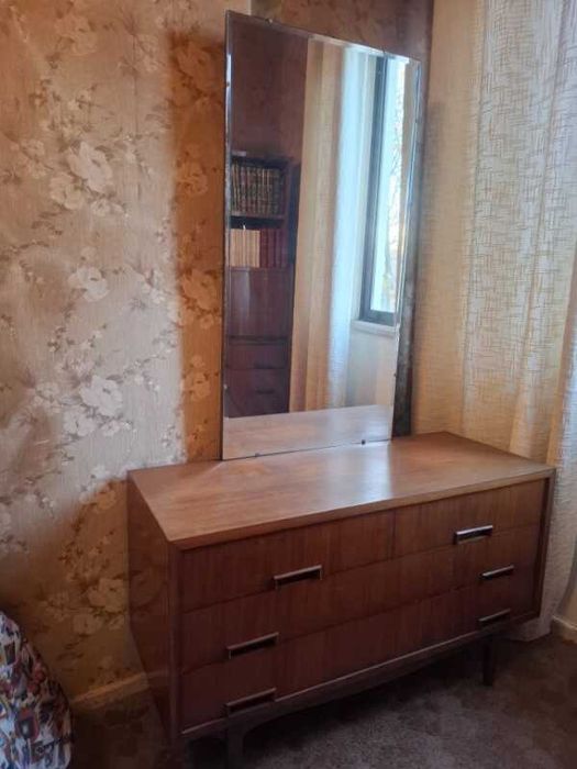 Mobilia Classica de Quarto (Cama, Cómoda, Guarda Roupa ..)