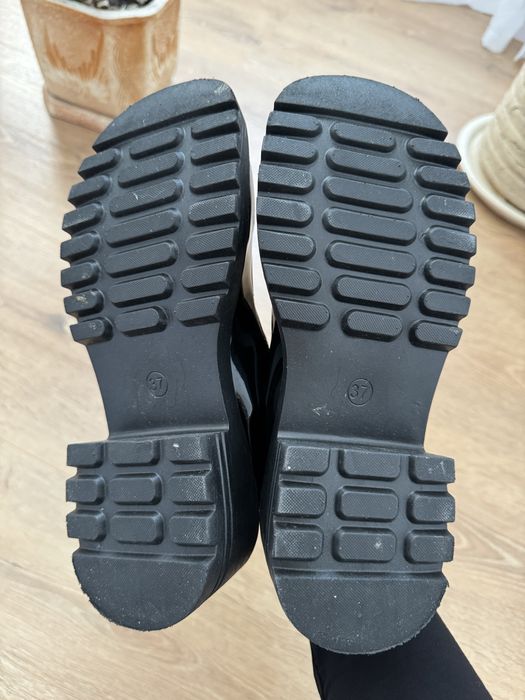 Туфлі лакові р.36-36,5