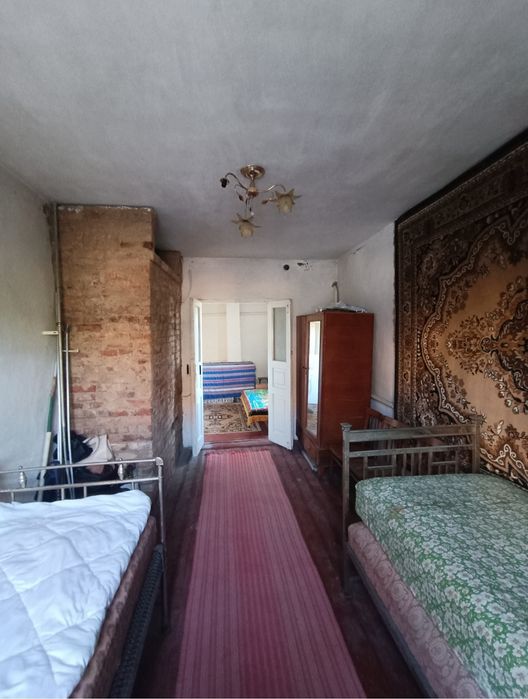 Продам цегляний будинок в селі Шкарівка