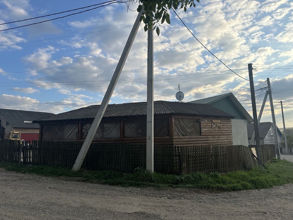 Продається комерційний об’єкт — ангар-склад із магазинами