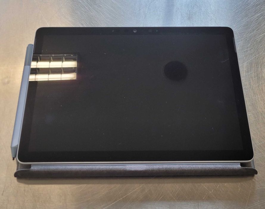 Microsoft Surface Go 2 z modelem 1927 oraz pamięcią 128 GB wejście SIM