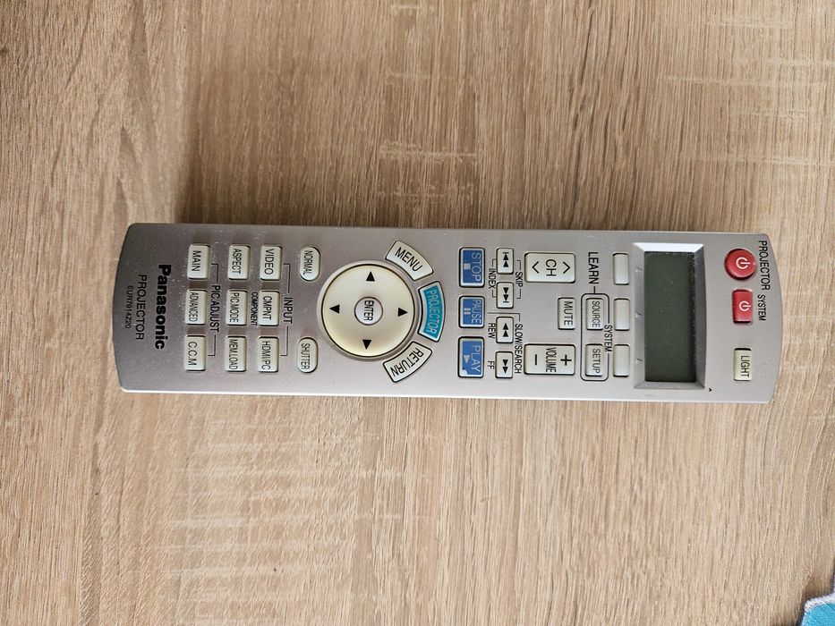 Panasonic projektor PT-AX200E używany