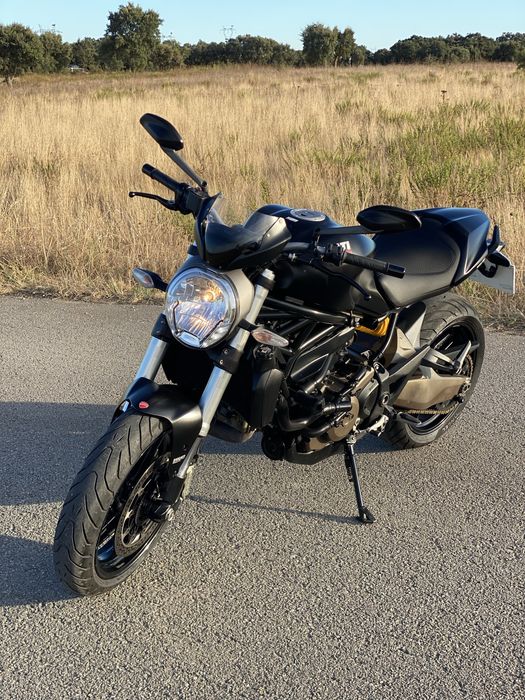 Ducati Monster 821 Dark