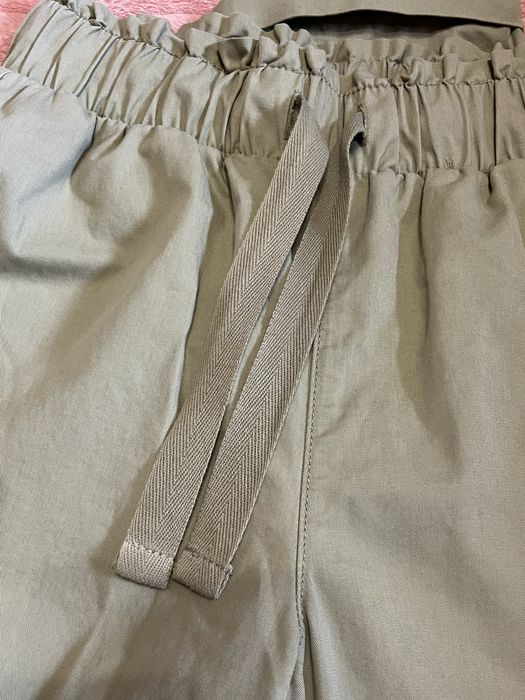 Штани в чудовому стані, оливковий колір, розмір 34