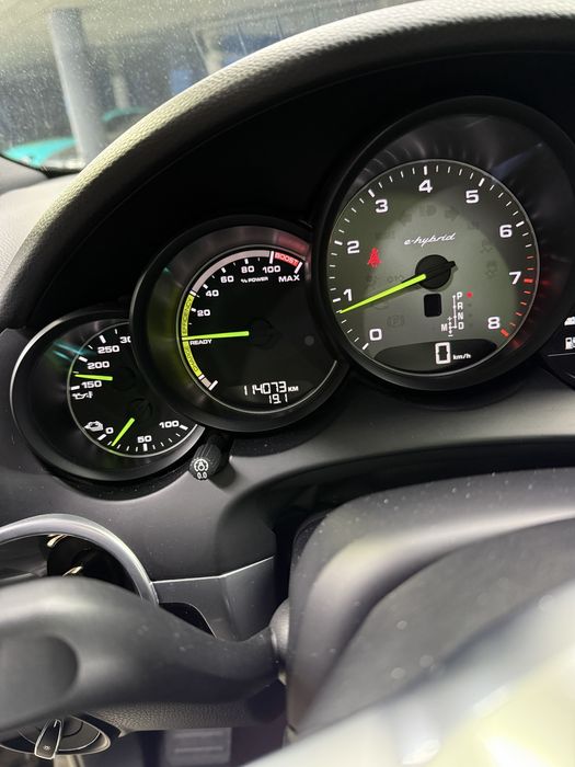 Porsche Cayenne S hybrid