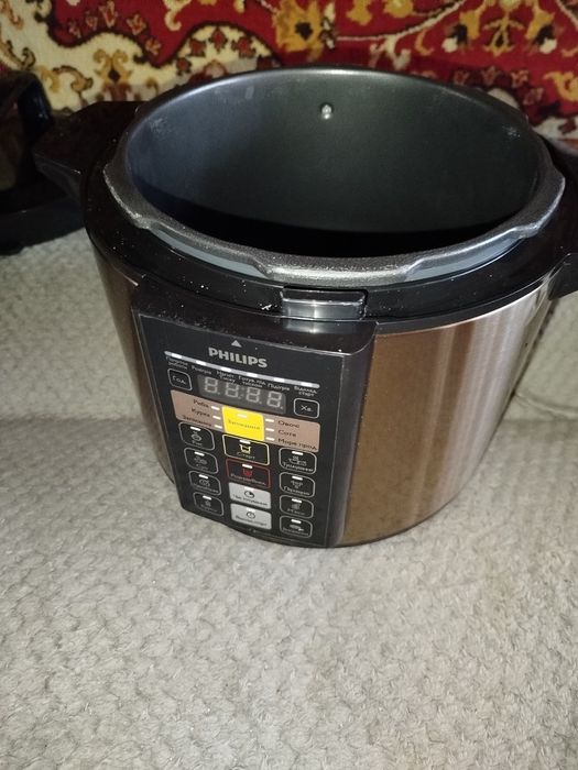 Б/У Мультиварка-скороварка Philips HD2139/40