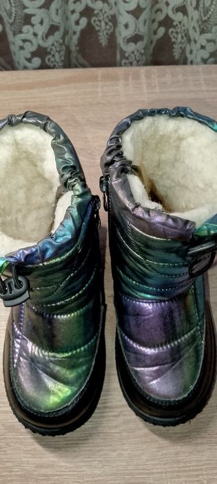 Зимні ботінки на дівчинку