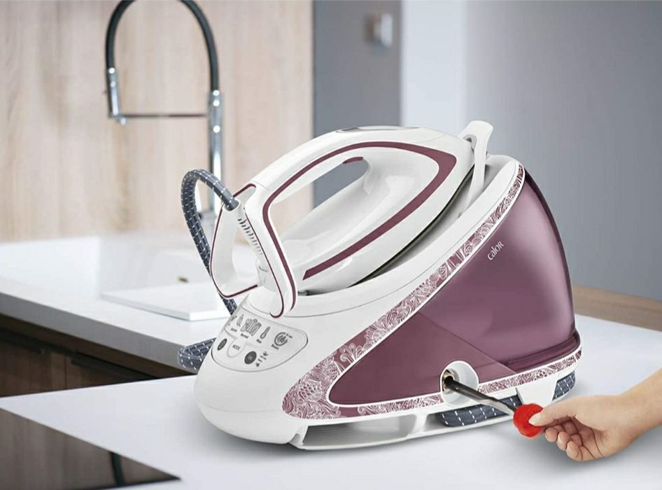 Утюг с парогенератором Calor GV9560.