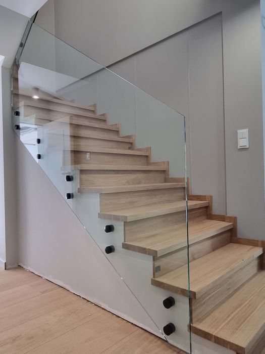 Schody Drewniane Rzeszów (Dywanowe-Samonośne-Klasyczne)