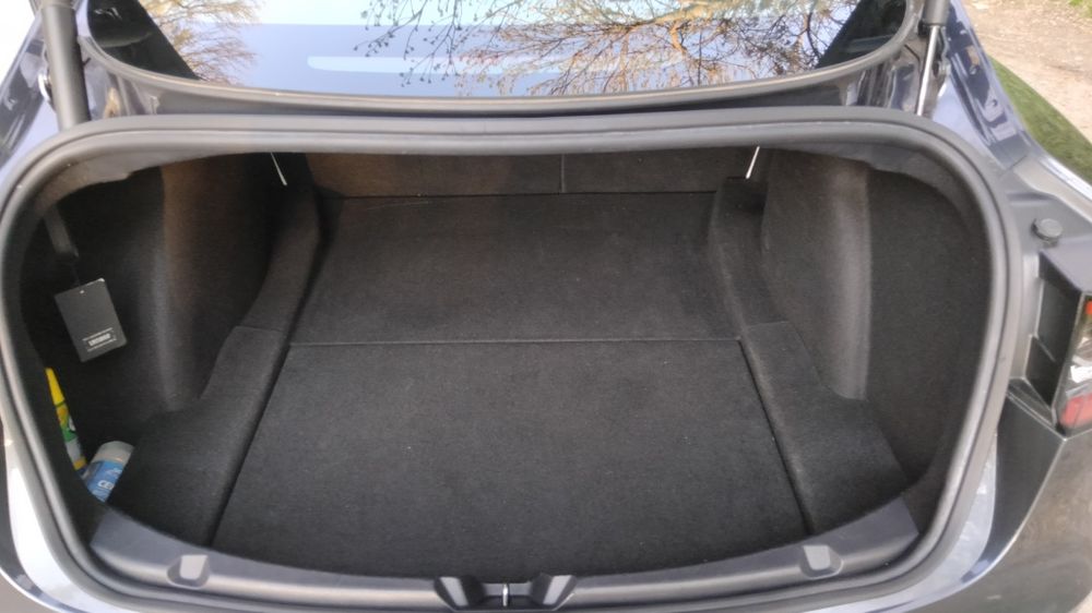 Продам Tesla Model 3 2021