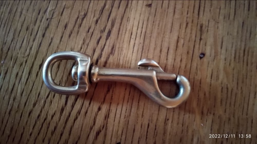 Карабін латунний