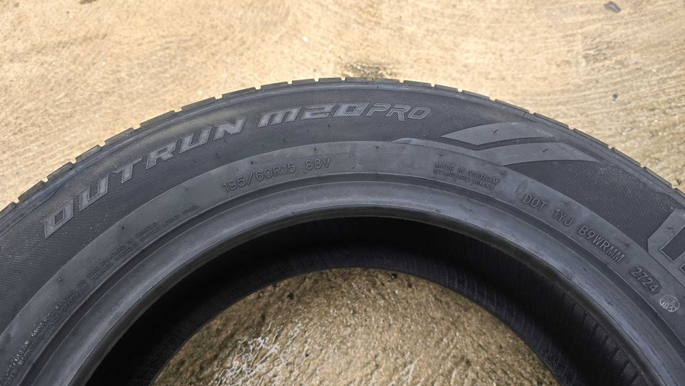 2 Pneus 195/60 R15 - NOVOS