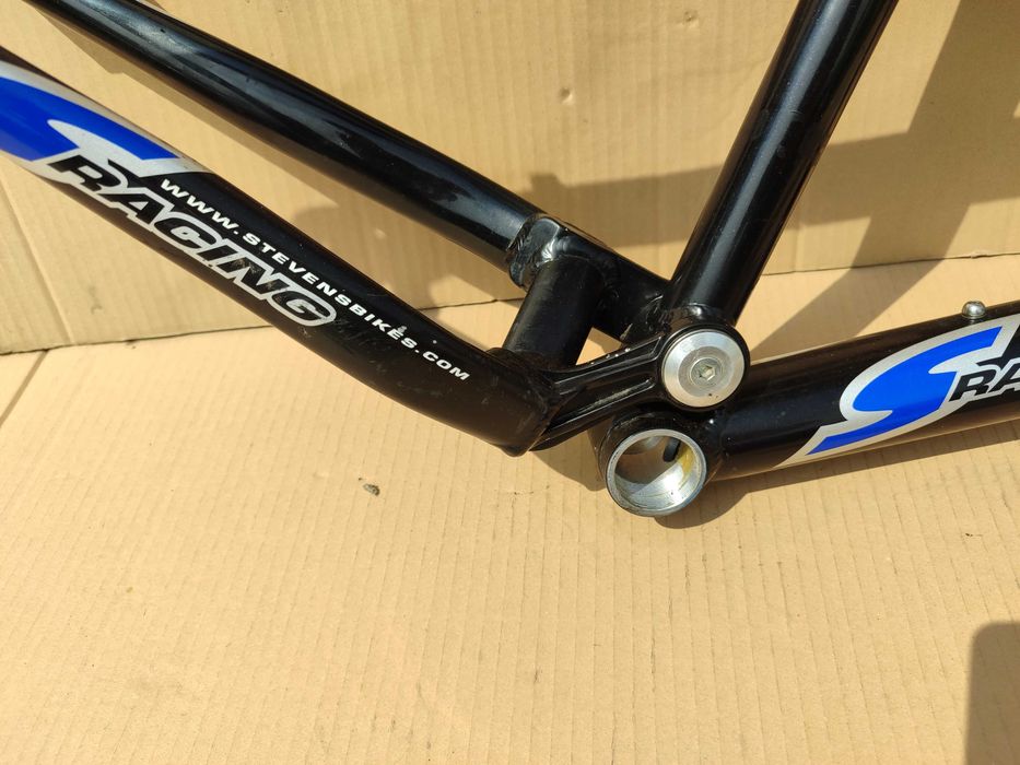Rama MTB Full Stevens F9 Team Roz.19"