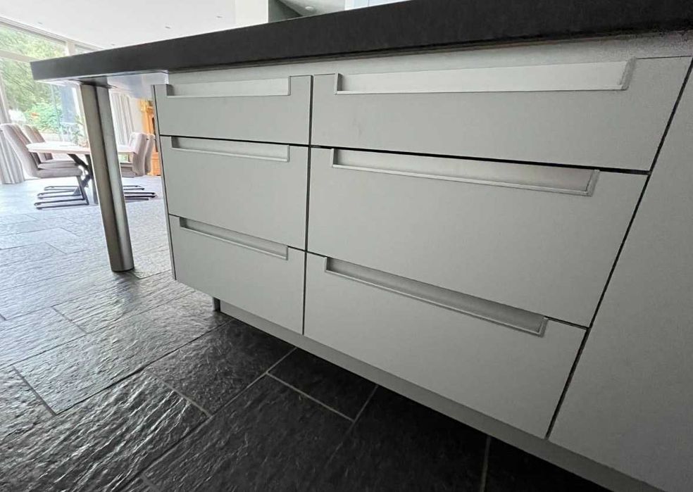 Kuchnia POGGENPOHL z wyspą | Granit | GAGGENAU | QUOOKER | Stan perfekcyjny model SEGMENTO