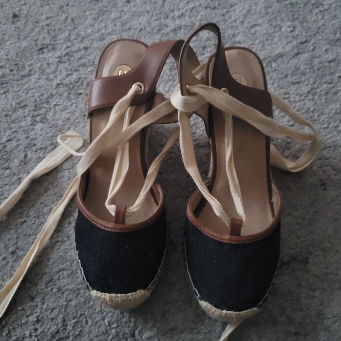 Buty na koturnie 39