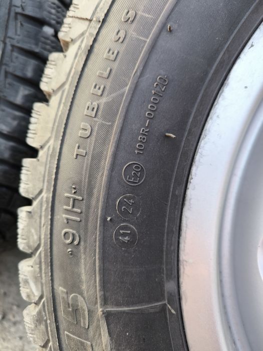 Sprzedam koła zimowe r 15